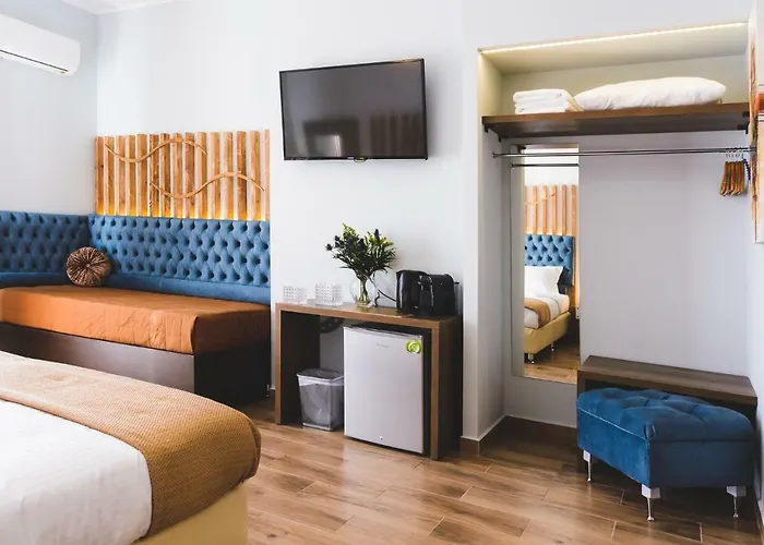 Dome Downtown Мини-отель 3*