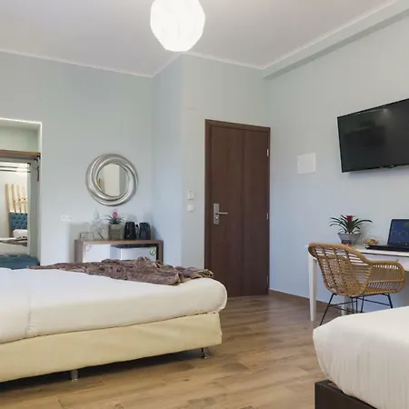 אורחן Dome Downtown 3*
